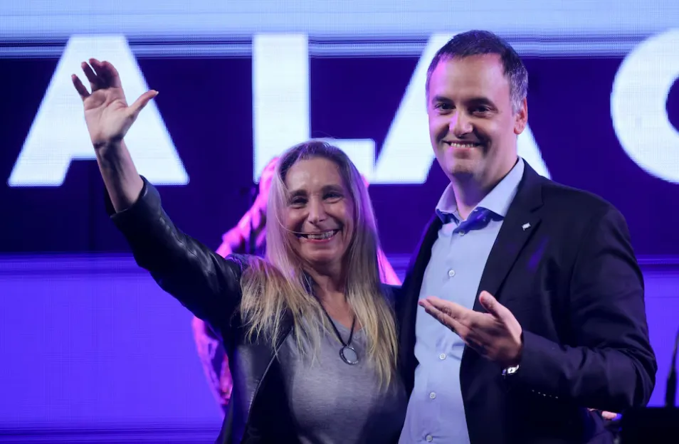 Karina Elizabeth Milei y Manuel Adorni.