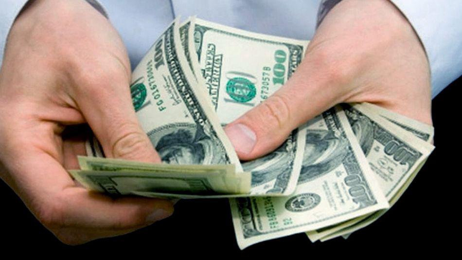 Dolares.