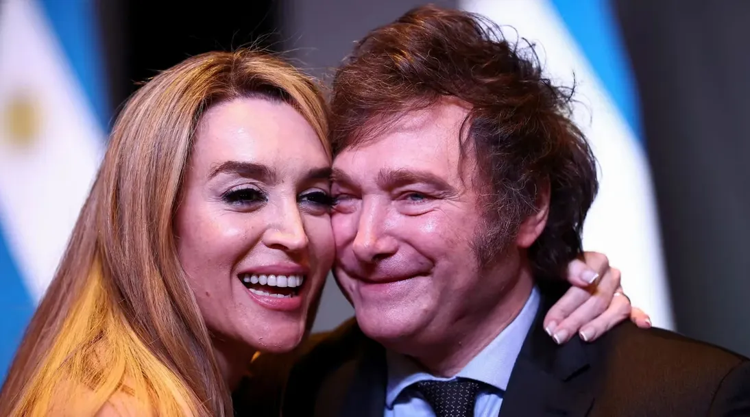 María Eugenia Flórez, conocida artísticamente como Fátima Flórez y Javier Gerardo Milei.