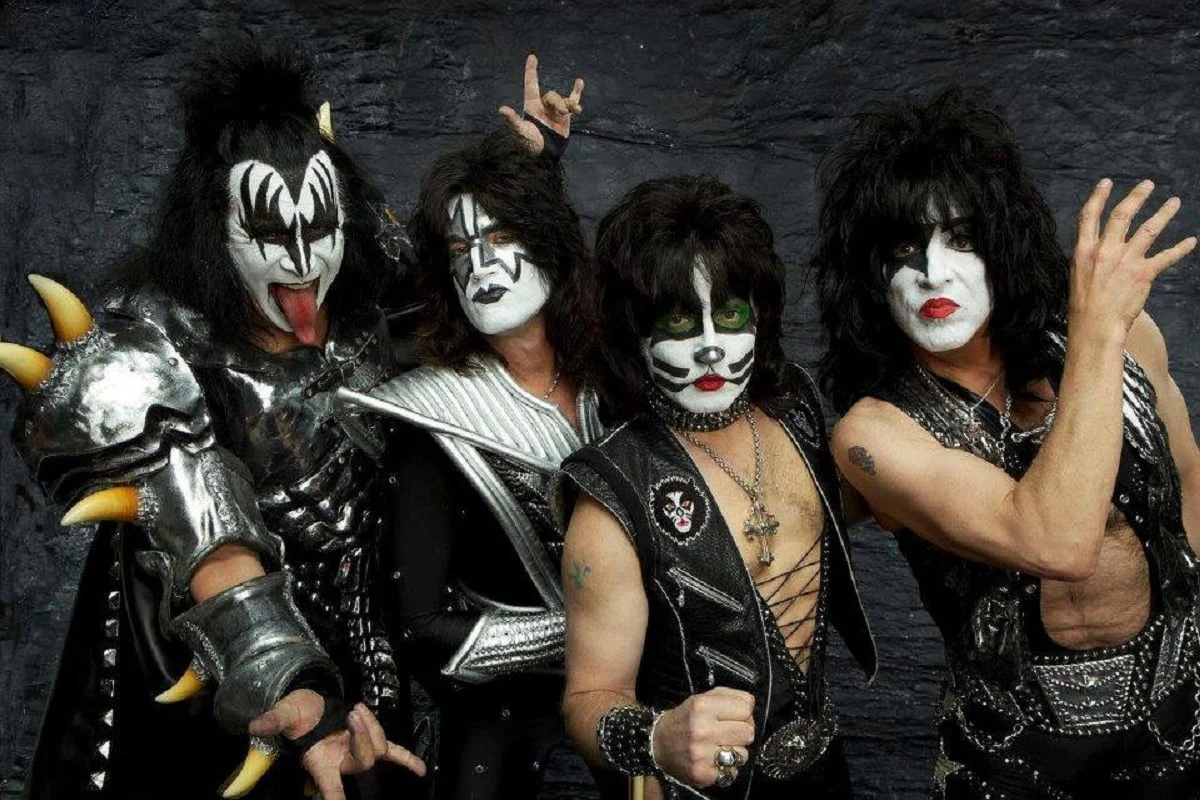 Kiss.