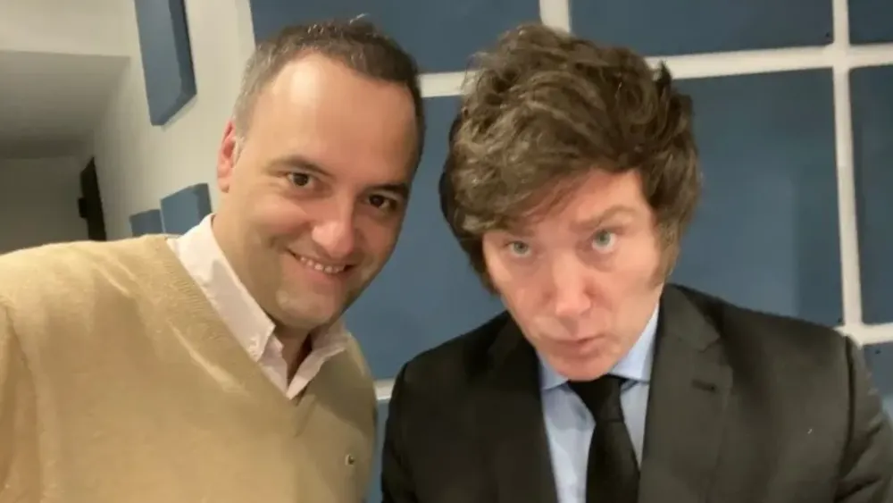 Manuel Adorni y Javier Gerardo Milei.
