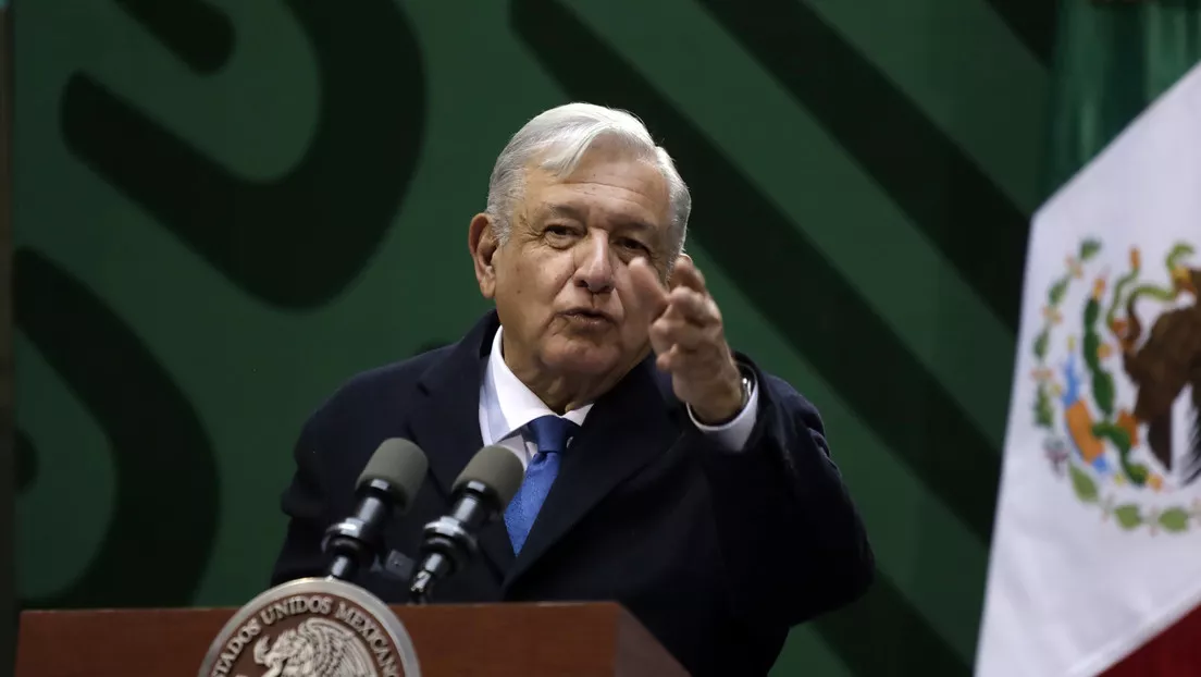 AMLO.