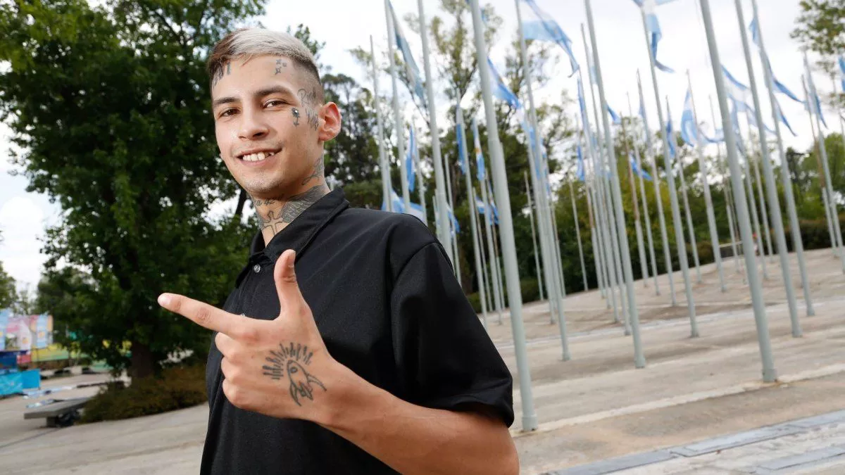 Elián Ángel Valenzuela, conocido artísticamente como L-Gante.