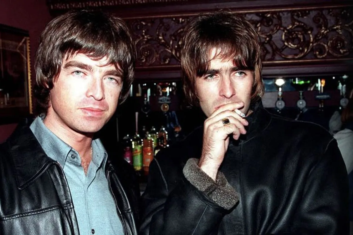 Oasis - Hermanos Gallagher.