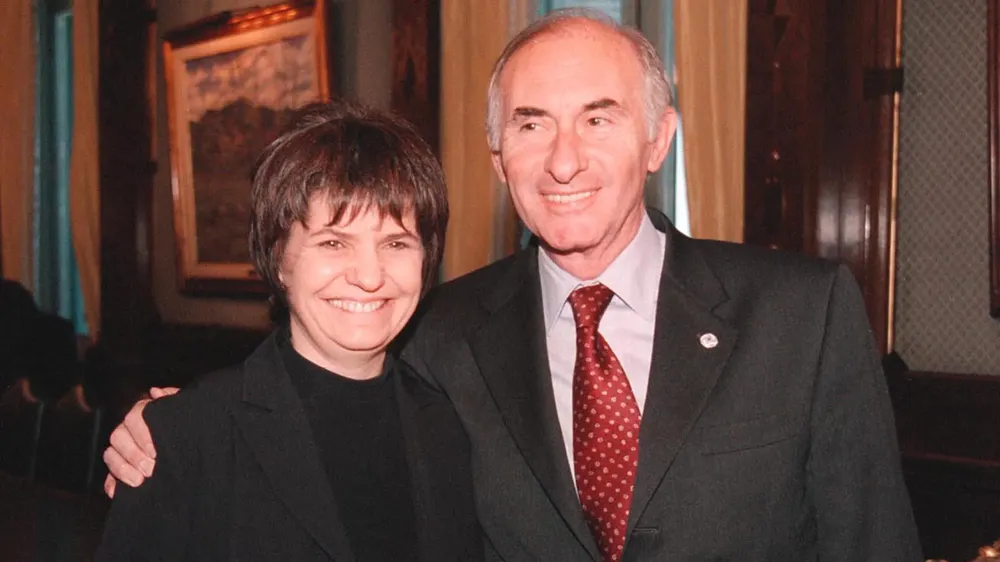 Patricia Bullrich junto a Fernando de la Rúa en 2001.